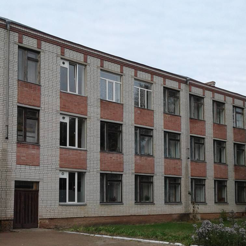 Нові двері в Добрянському ліцеї, смт. Добрянка. Поточний ремонт від "Семидар".